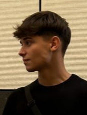 <em>Álvaro G.</em>